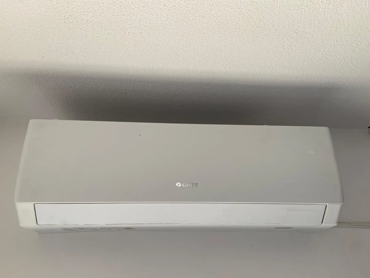 Unidade interior de ar condicionado Gree instalada pela Witty White